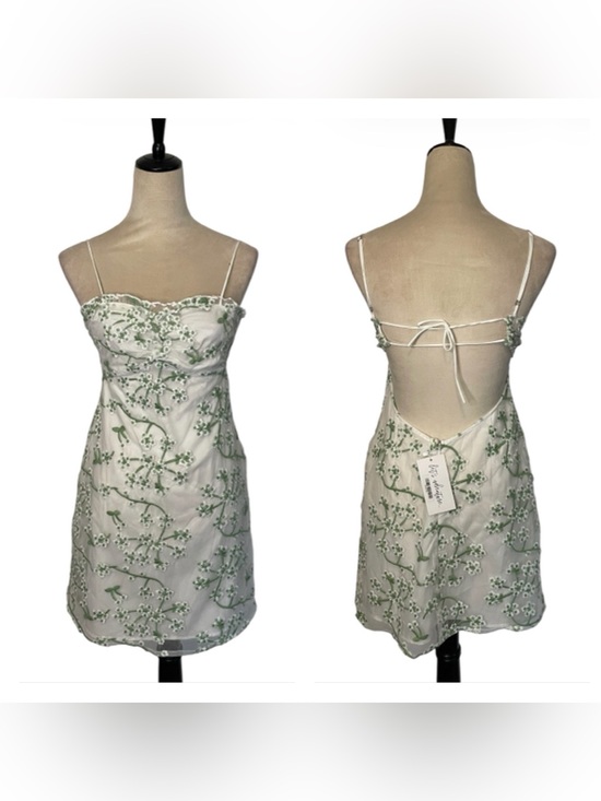 12th Tribe Dresses & Skirts - 12th Tribe Croatian Coast White Floral Mini Dress